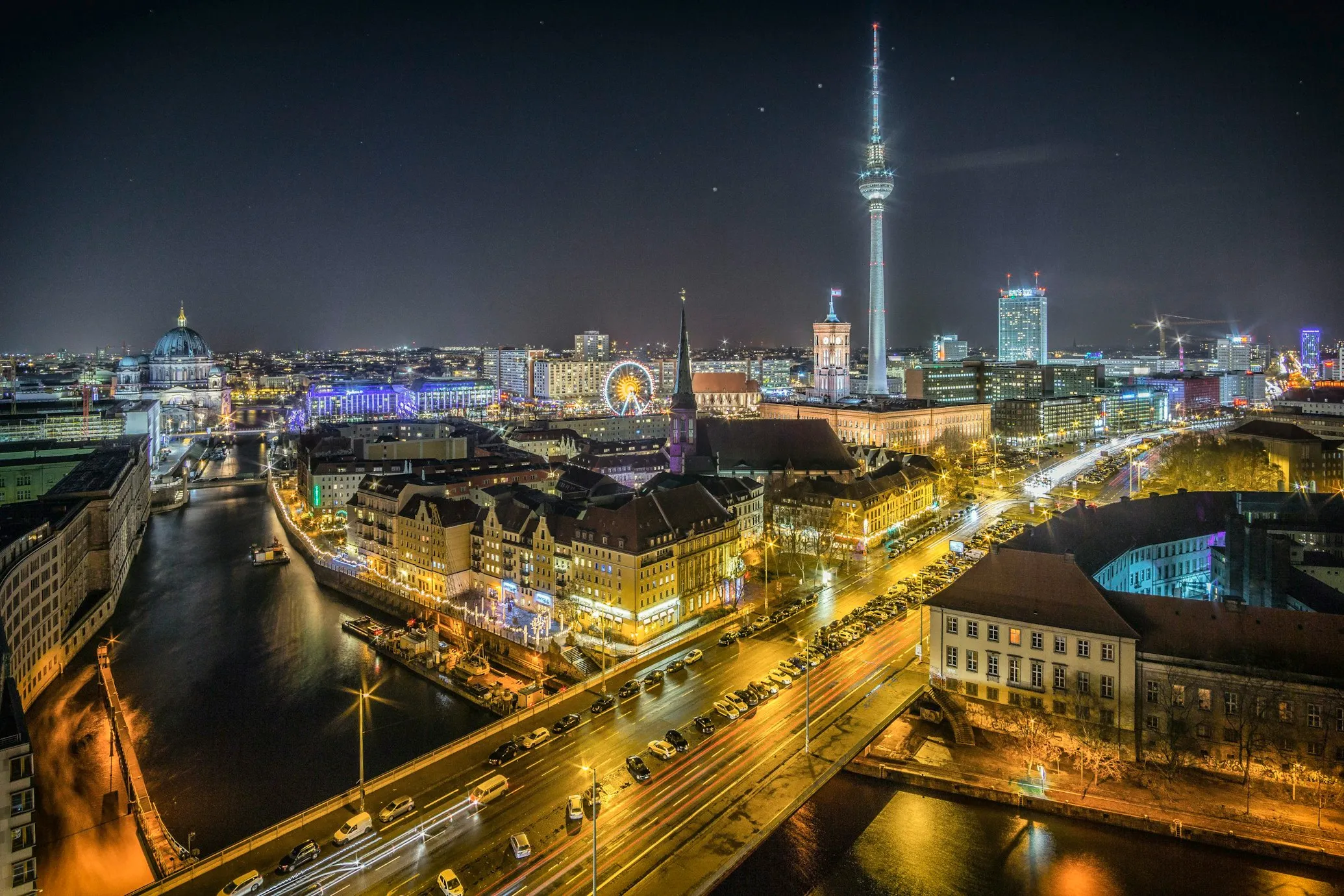 ul. Złota 32, 00-120 Warszawa, Poland